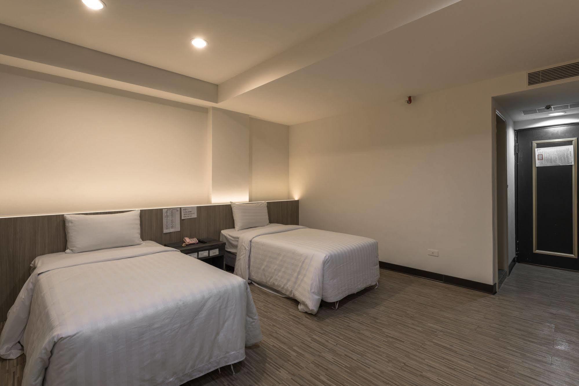Lotus Yuan Business Hotel Zhongli Exterior foto